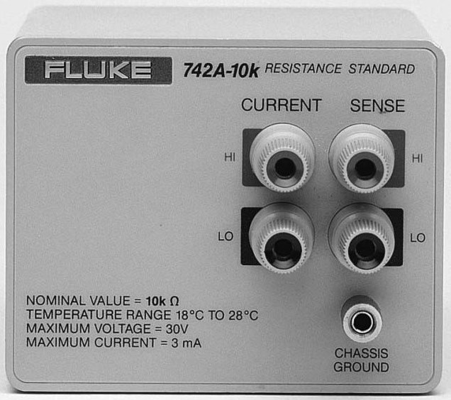 Эталонный резистор Fluke 742A