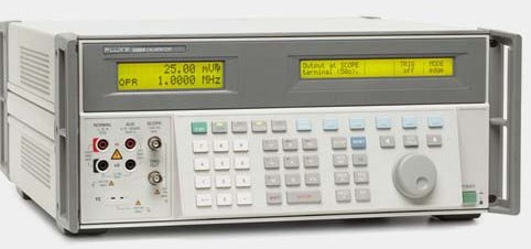 Электрический калибратор Fluke 5500A