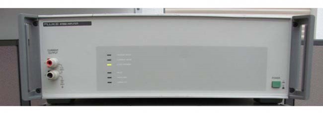 Электрический калибратор Fluke 5725A Amplifier